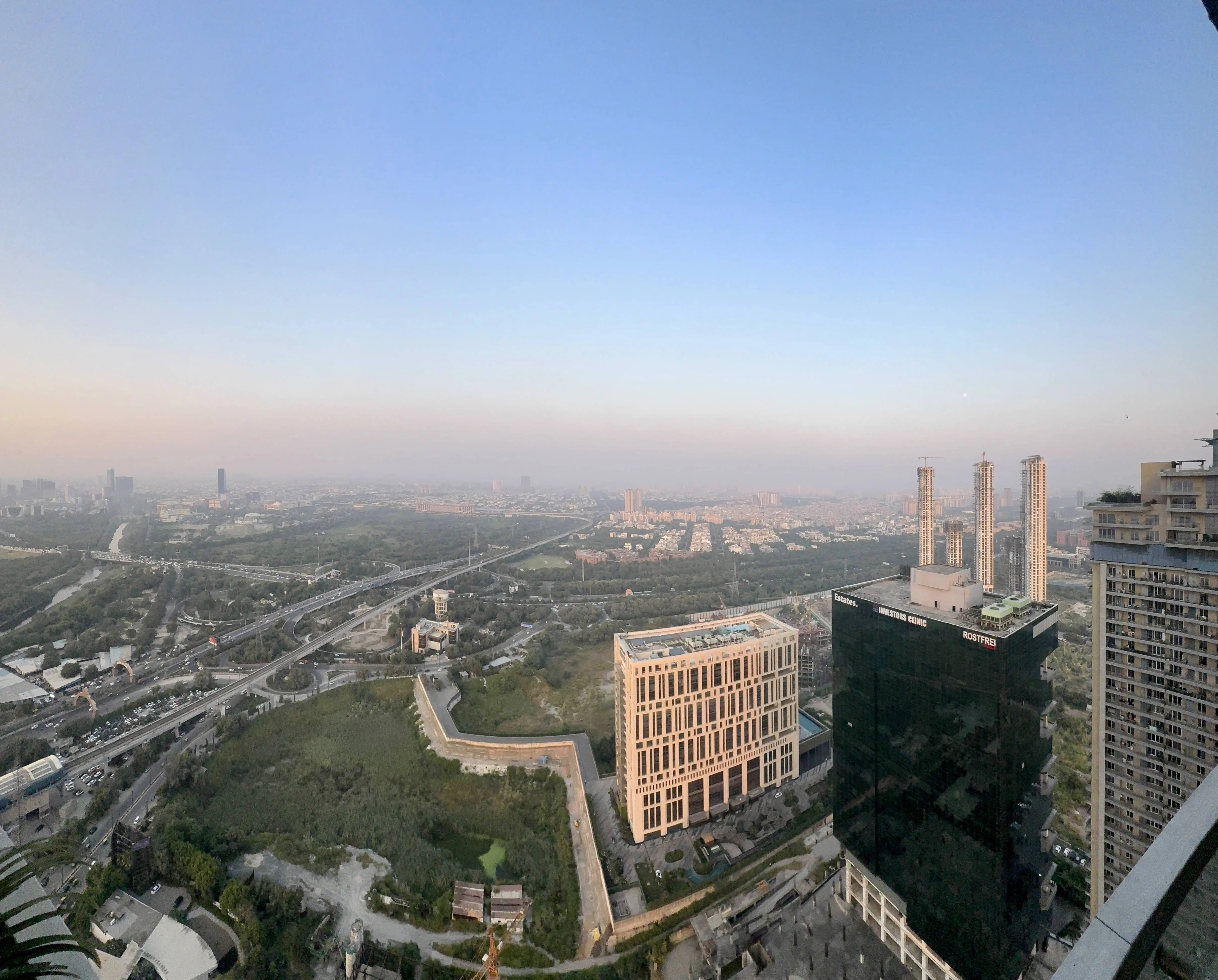 mulberry-homes-supernova-noida-city-skyline-view