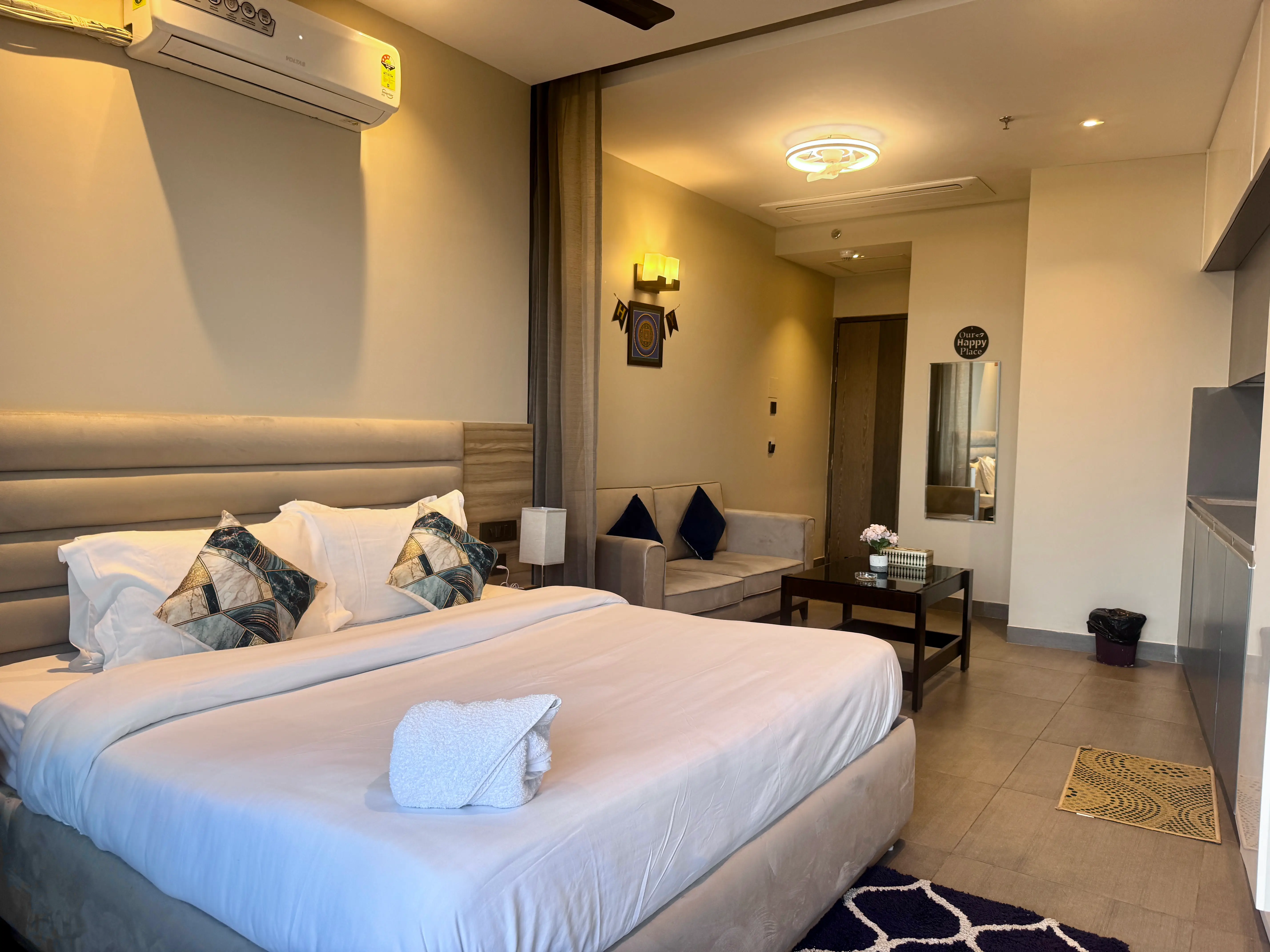 mulberry-homes-supernova-noida-modern-interior