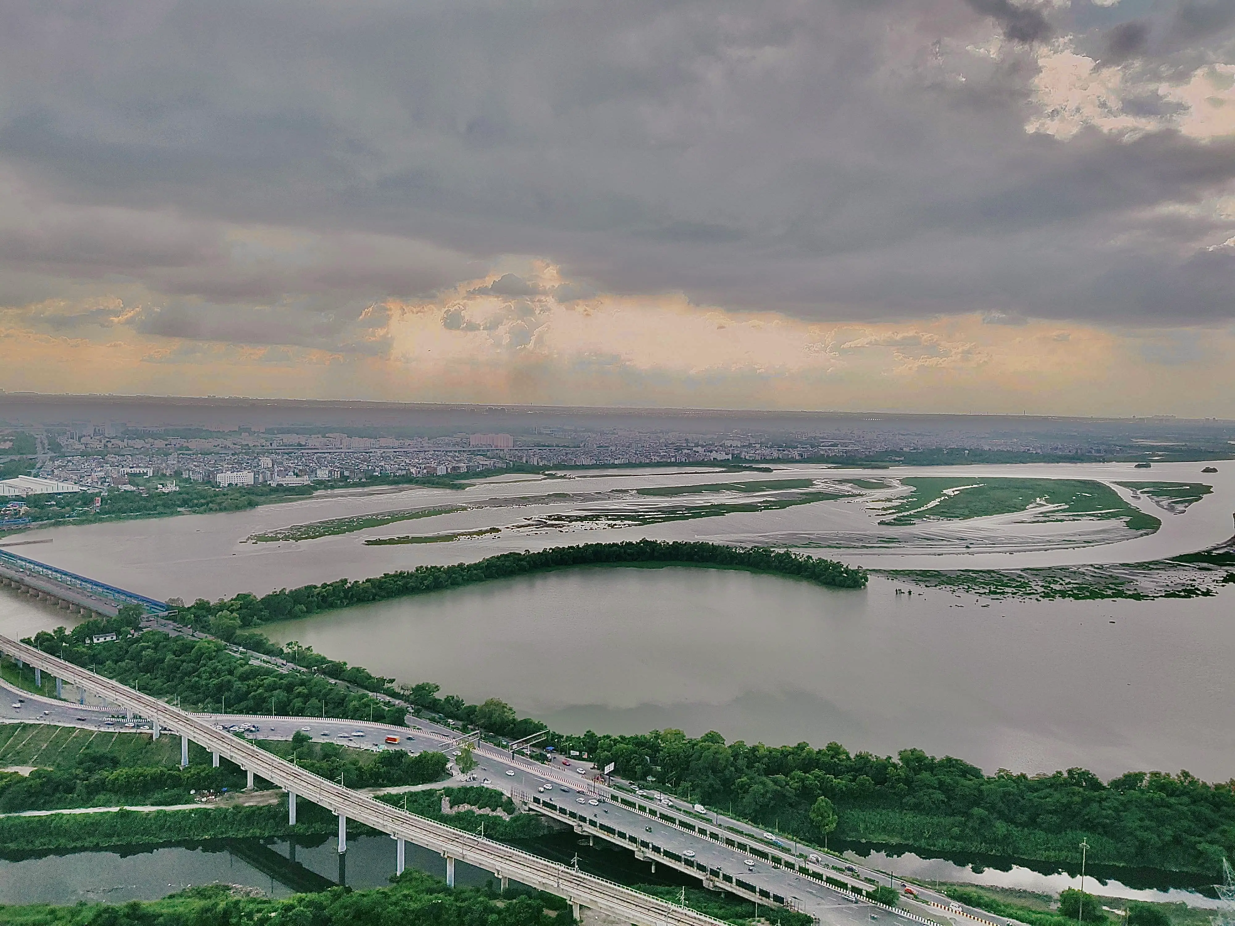 mulberry-homes-supernova-noida-river-view