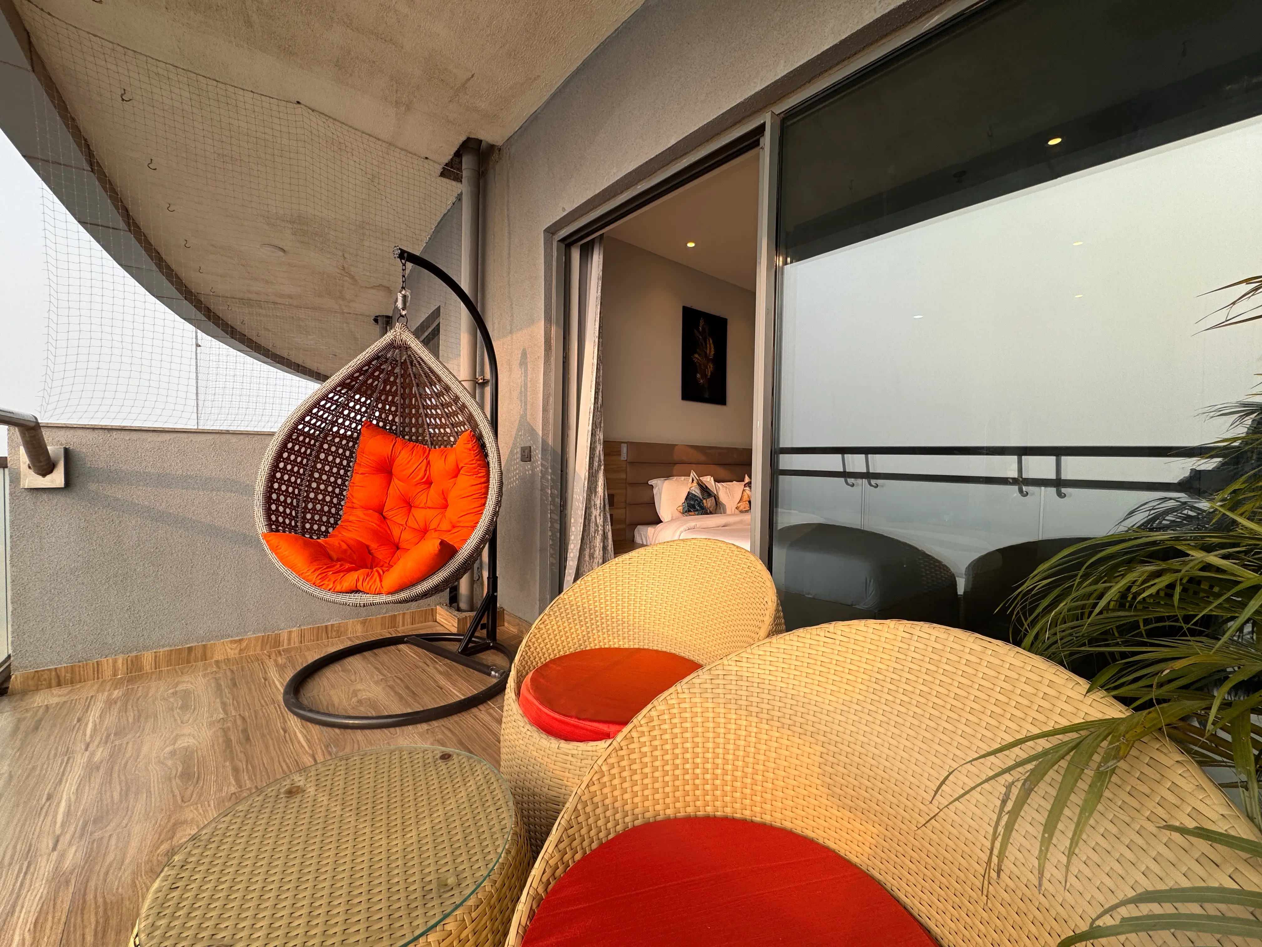 mulberry-homes-supernova-skyline-room-noida