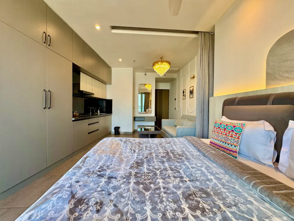 premium bedroom in high-rise Panorama 32 Supernova Spira Noida