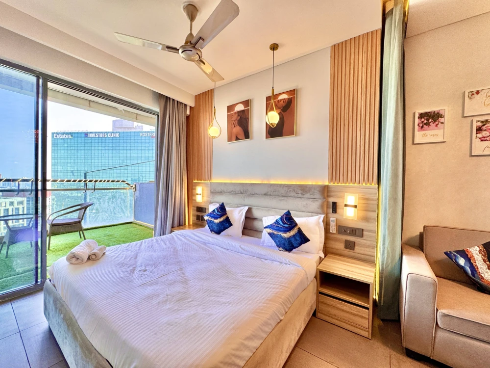 Supernova Spira Noida master bedroom decor – Skyline Stay Sector 94 apartment